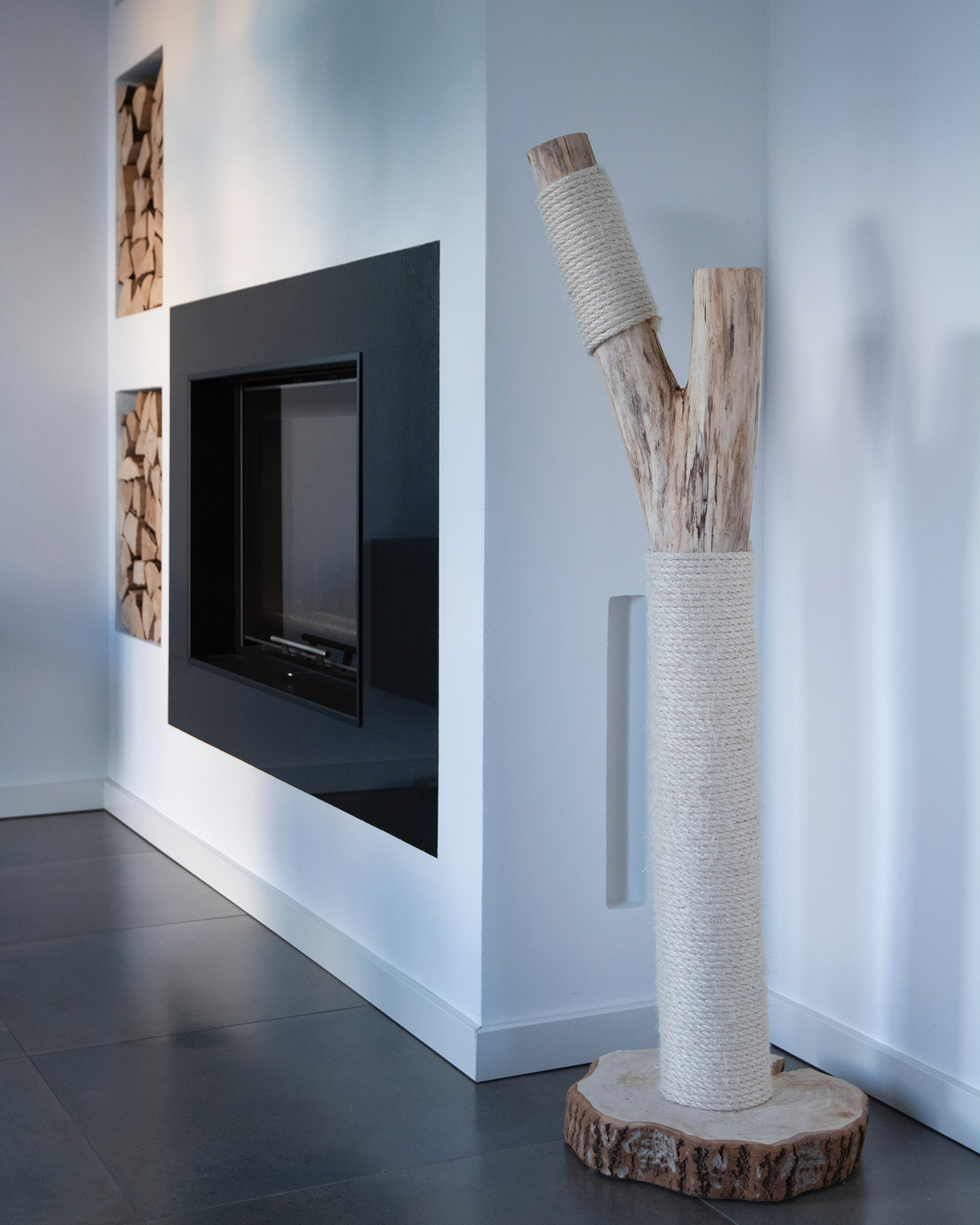 MENOW interior - Kratzstamm