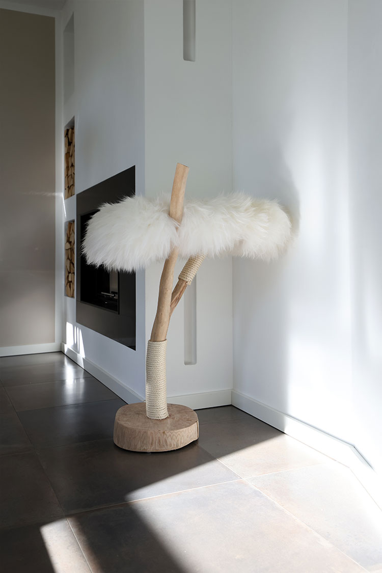 kleiner Naturkratzbaum